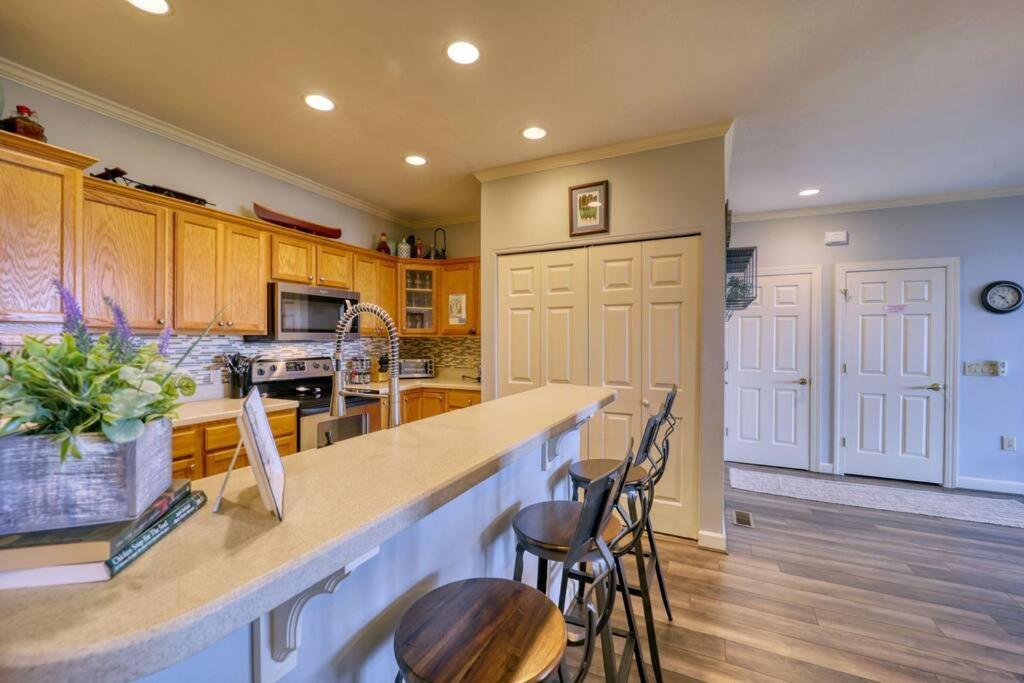 Bucket List Views Sugar Mountain Private Condo - 2Bed, 2Bath, Sleeps 6, Panoramic Views Of Mountains From Large Deck, Short Drive To Shopping, Restaurants, Cafes & Banner Elk Town Zewnętrze zdjęcie